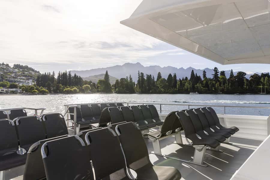 Queenstown: Lake Whakatipu Boat Trip - Why the skipper’s commentary matters