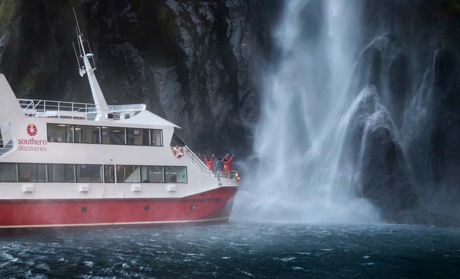 Queenstown: Milford Sound Flight and Cruise - Cruising Milford Sound for 1 hour 45 minutes