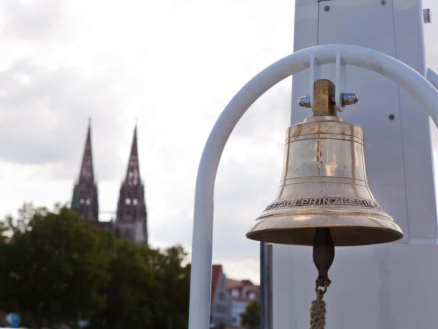 Regensburg: Sightseeing Boat Tour to Walhalla - Key points to know before boarding