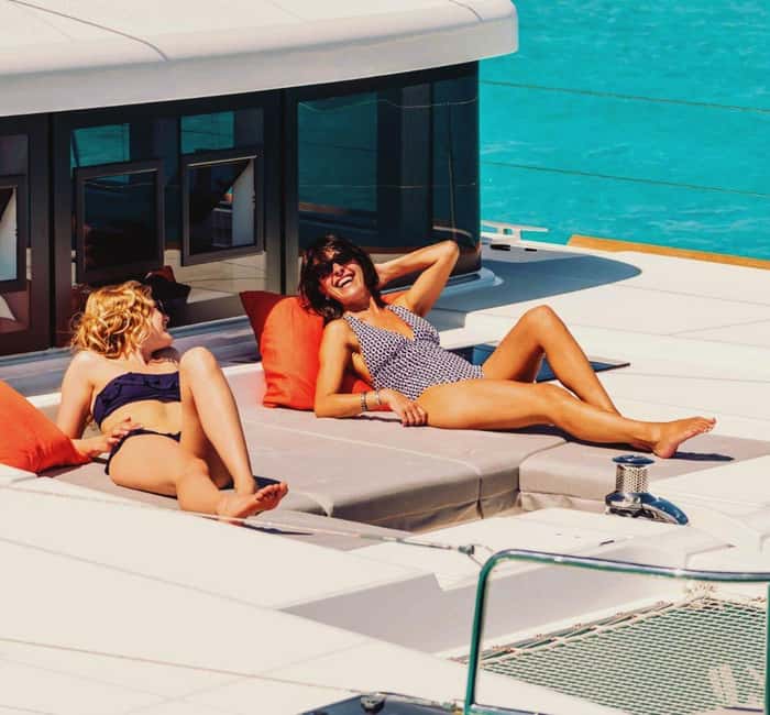 Rethymno Premium Catamaran Cruise: Healthy Lunch & Open Bar - Key points at a glance