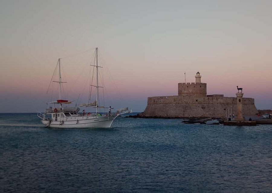 Rhodes: Sunset Cruise with Open Bar, Dinner, & Live Music - Should you book this Rhodes sunset cruise?