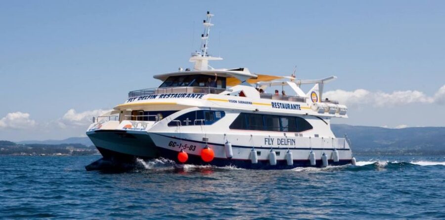 Ría de Arousa: Boat Ride to Mussel Farm with Tasting - Watching the bateas and shellfish farms