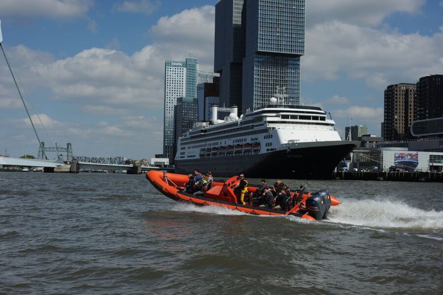 RIB Speedboat Sightseeing Cruise - Hotel New York and the port’s human story