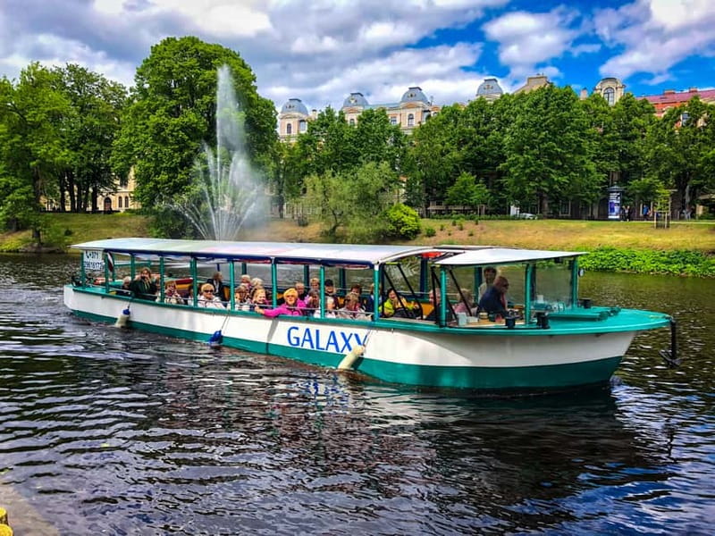 Riga: Canal Boat Sightseeing Tour With Audio guide - Key points to know before boarding