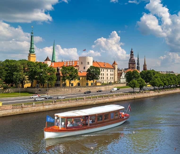 Riga: Canal & Daugava Cruise on a Historic Wooden Boat - Kronvalda Park and the Latvian National Theatre