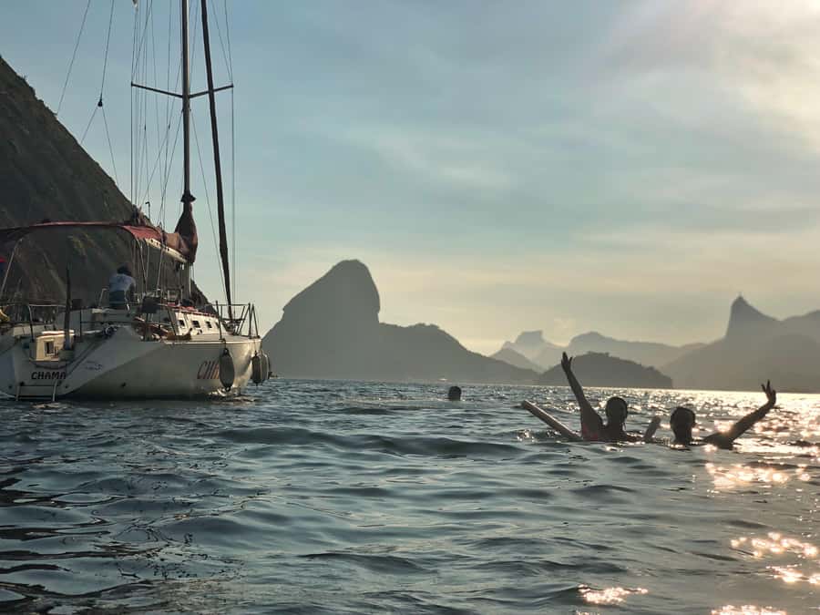 Rio de Janeiro: Sunset Sailing Tour - Leaving Marina da Glória on the boat Chama