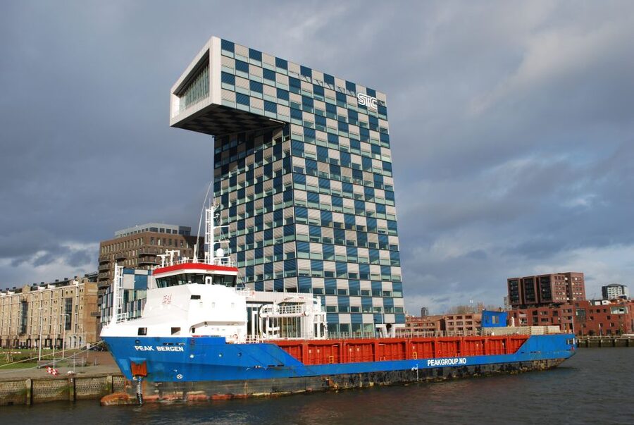 Rotterdam: Harbor Cruise on a Historic Ship - Why Rotterdam Harbor Is Best Seen From the Maas