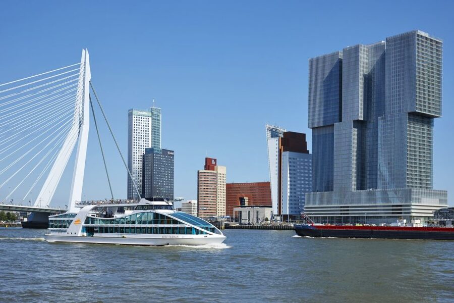 Rotterdam: Harbor Sightseeing Cruise - The first stretch: skyline, river traffic, and city scale