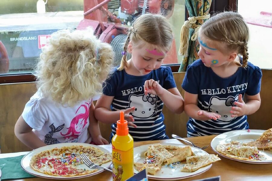 Rotterdam: Pancake Cruise - A 75-minute cruise through Rotterdam’s bold skyline