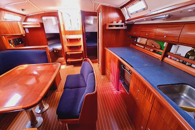 Sailboat tour from PALAU to the Maddalena Archipelago. - Why 12 people makes a difference
