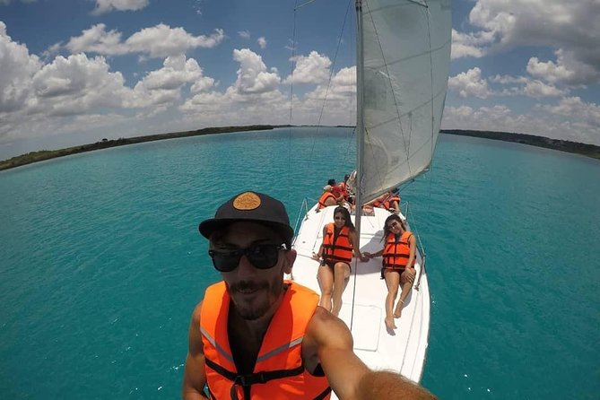 Sailing Tour through the Laguna de los Siete Colores - What $40 Buys You