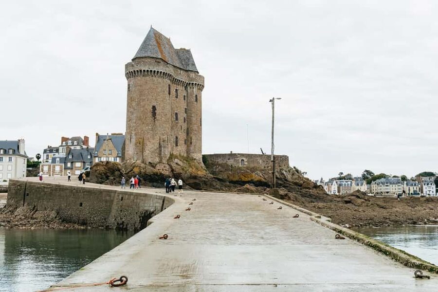 Saint-Malo: Guided Boat Tour with Local Captain - Starting near Solidor Tower and Alet