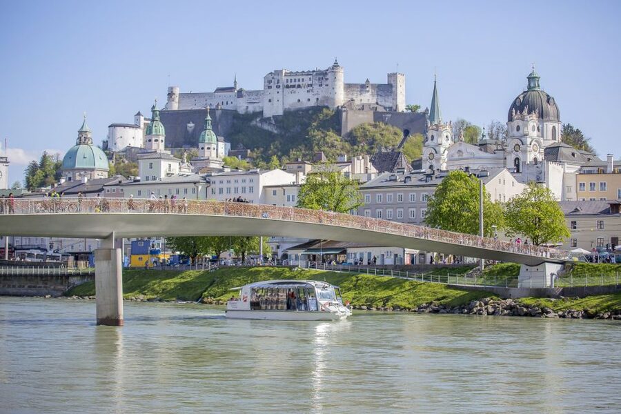 Salzburg: Boat Ride on the Salzach River - Leaving the meeting point and finding your river view