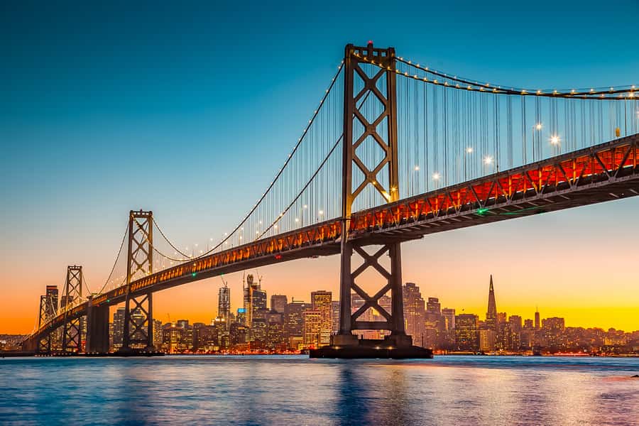 San Francisco: California Sunset Cruise (2-hours) - Food, drinks, and comfort aboard
