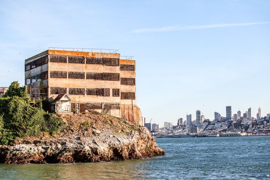 San Francisco: Golden Gate Bay Cruise - Circling Alcatraz Island from the bay