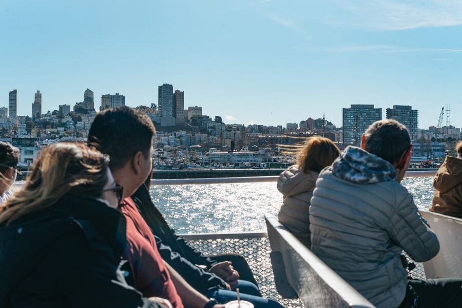 San Francisco: Skip-the-Line Escape from The Rock Bay Cruise - Audio commentary and onboard comfort