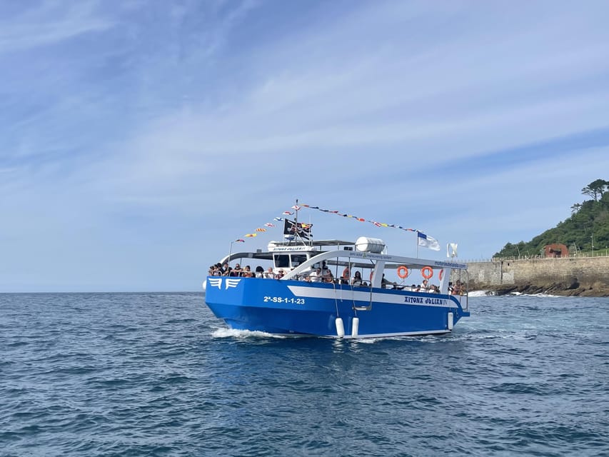 San Sebastian: Boat Tour with Stop at Santa Clara - Boarding at La Concha Bay
