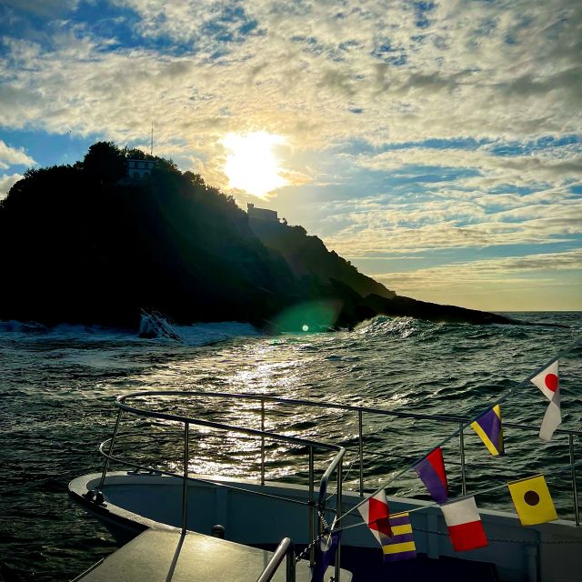 San Sebastian: Sustainable Catamaran Cruise with Audio Guide - The Kursaal and the modern face of the city