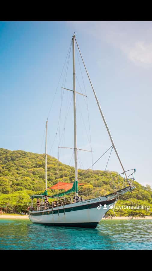 Santa Marta: Sailboat day tour to Tayrona Park - Bahía Concha, the day’s main reward