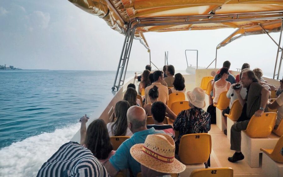 Santa Pola: Return Taxi Boat Ticket to Tabarca Island - Arriving on Tabarca Island