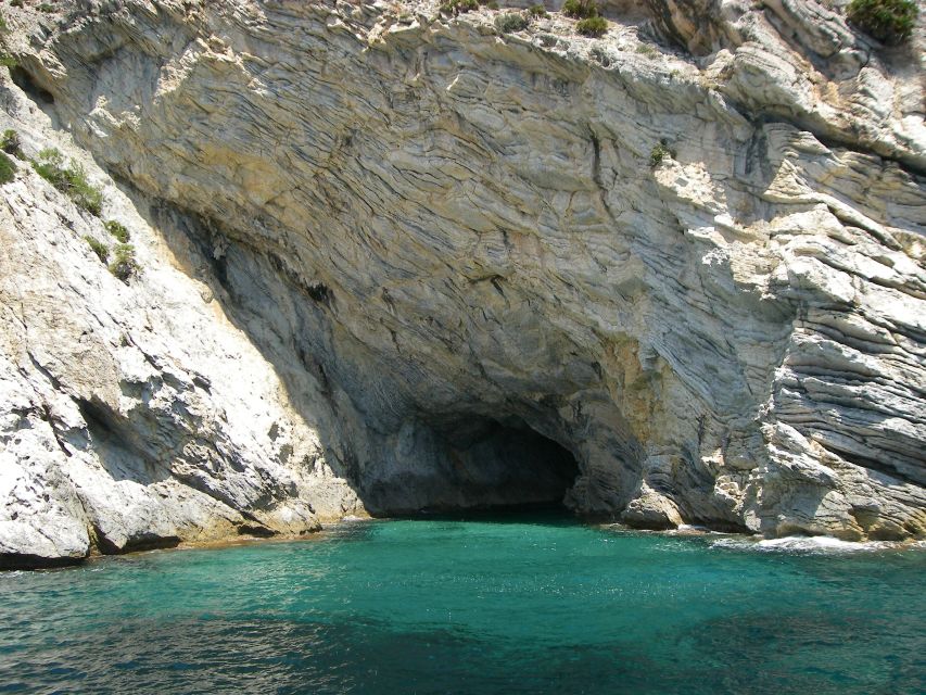 Santa Ponta/Peguera: Dragonera Island Cruise with Swim Stop - How the adult-only format changes the outing