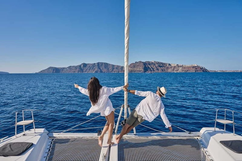 Santorini: Caldera Classic Catamaran Cruise w/ Meal & Drinks - Key points to know before you book
