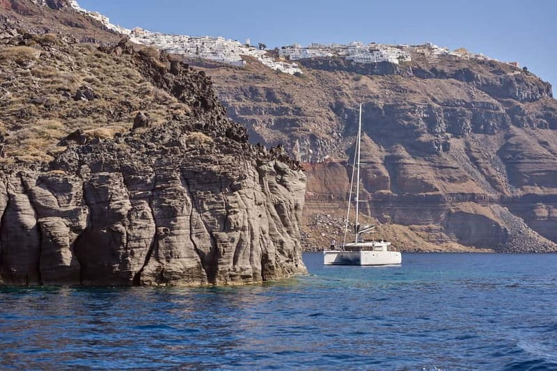 Santorini: Caldera Classic Catamaran Cruise w/ Meal & Drinks - Nea Kameni and its sulfuric water