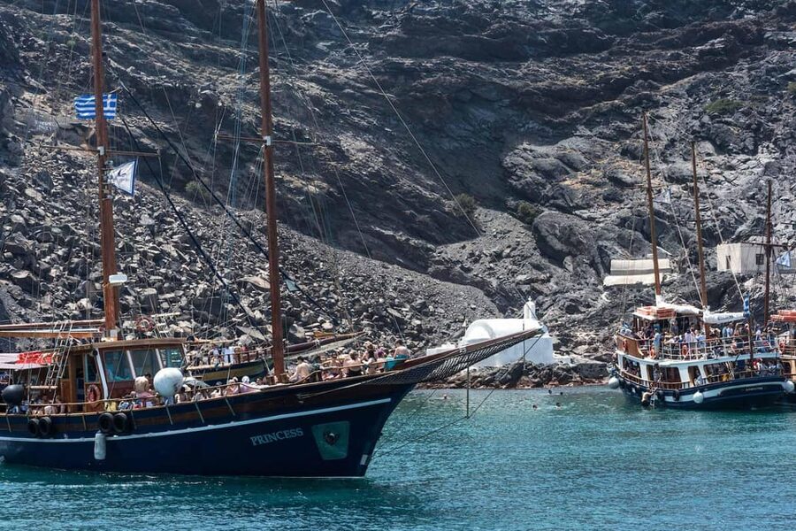Santorini Port: Cruise to Volcano, Hot Springs & Thirassia - Who will enjoy this cruise most