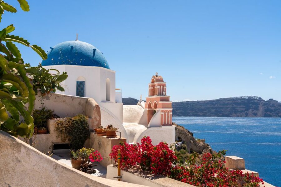 Santorini: Volcanic Islands Cruise with Hot Springs Visit - Thirassia Bay: a calmer second stop