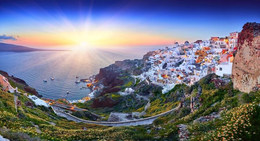 Santorini: Volcano and Hot Springs Sunset Dinner Cruise - Dinner is simple, generous, and well suited to the day
