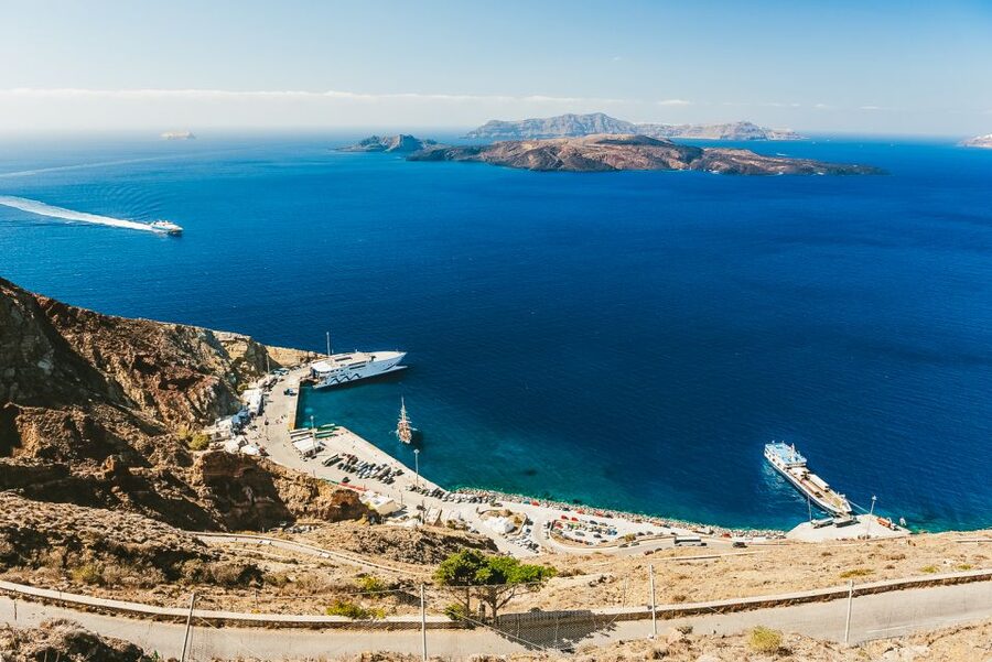 Santorini: Volcano and Hot Springs Sunset Dinner Cruise - Pickup can take time before the boat leaves