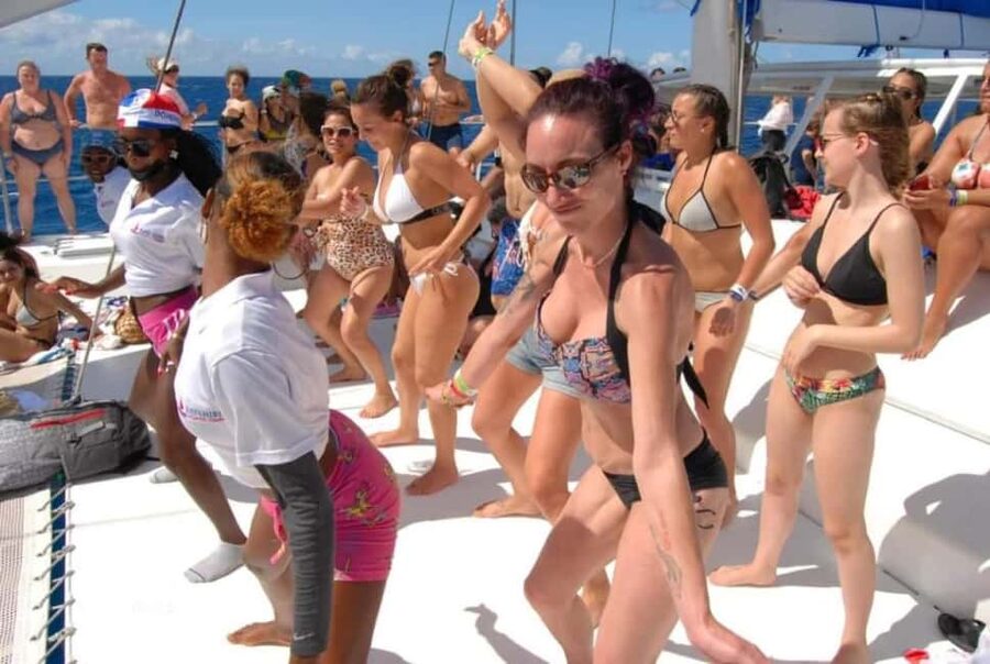 Saona Island: Catamaran/Speedboat Tour to a Dream Beach - Return to Bayahibe and the Long Ride Home