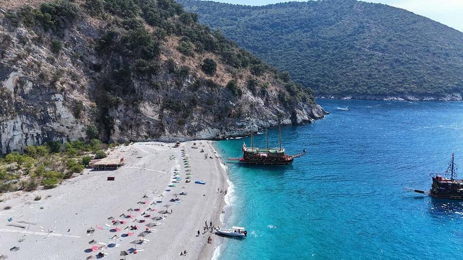 Sarandë: Boat Tour Turtle Cave Kakome & Krorez Snorkeling - Kakome, clear water and a quieter cove