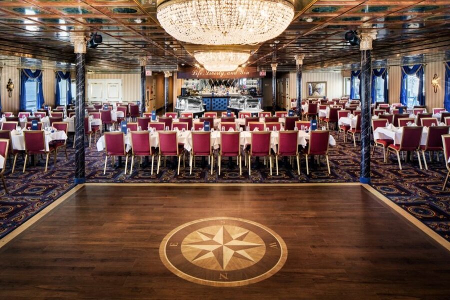 Savannah: Buffet Dinner Cruise with Live Entertainment - Live music, dancing, and the second half of the cruise