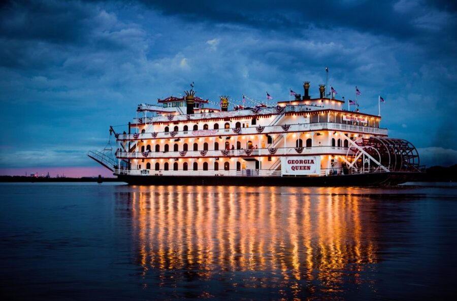 Savannah: Buffet Dinner Cruise with Live Entertainment - Who will enjoy this Savannah dinner cruise most