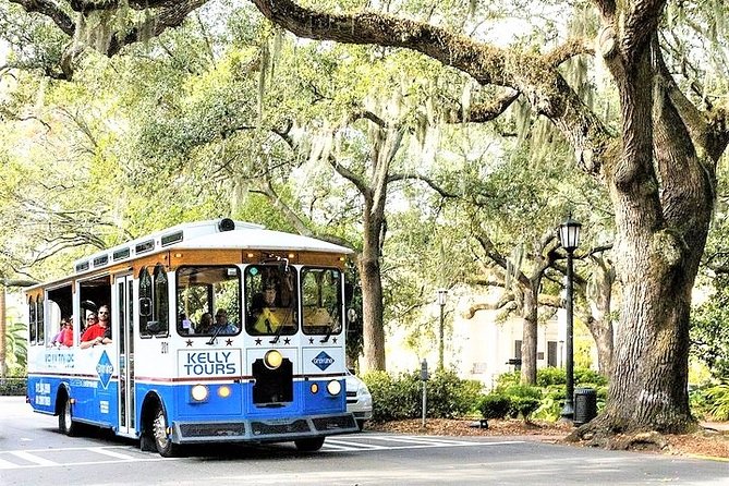 Savannah Land & Sea Combo: City Sightseeing Trolley Tour with Riverboat Cruise - Forsyth Park and the Victorian District