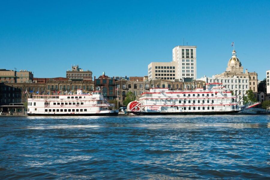 Savannah: Riverboat Cruise & City Tour Combo - Food, drinks, and the practical side of the boat