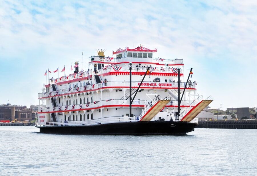 Savannah: Riverboat Narrated Harbor Sightseeing Cruise - The working port and modern Savannah