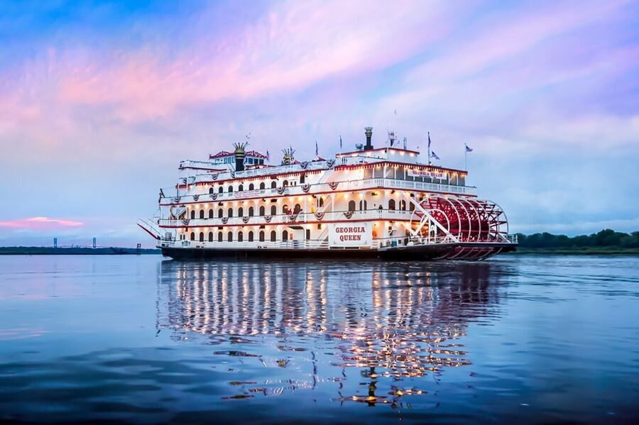 Savannah: Riverboat Sunset Cruise - Leaving the dock and seeing Savannah from the river