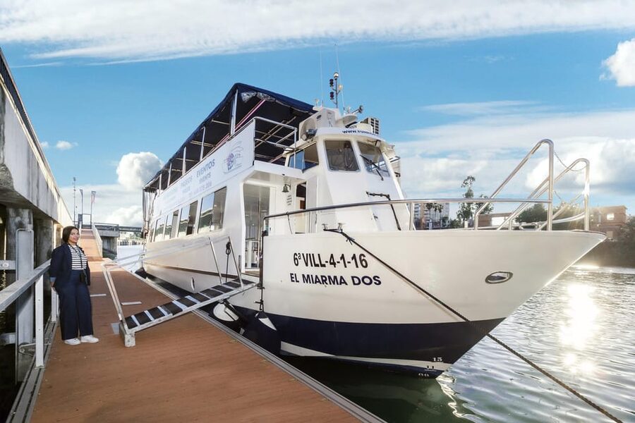 Seville: Guadalquivir Boat Tour with Optional Lunch/Dinner - The 2.5-hour lunch or dinner cruise