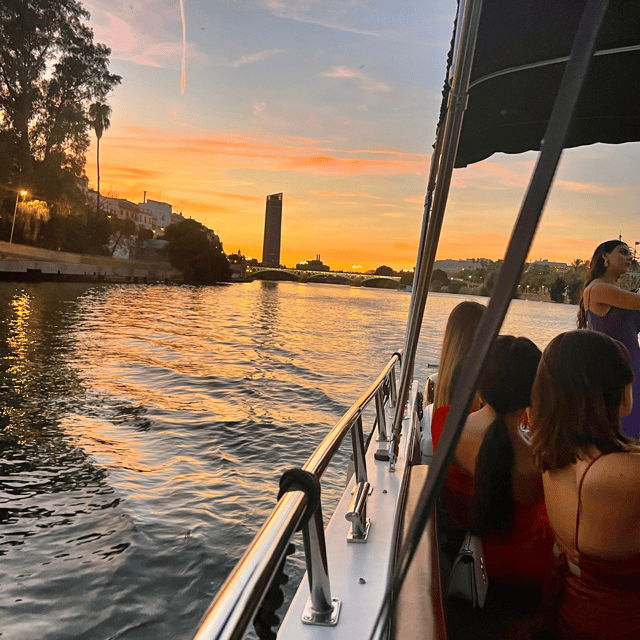 Seville: Guadalquivir River Boat Tour - Daytime or evening: choosing the best departure