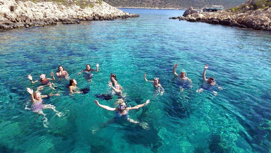 Side: Dolphin Island Boat Trip with Lunch & Unlimited Drinks - Key points before you book