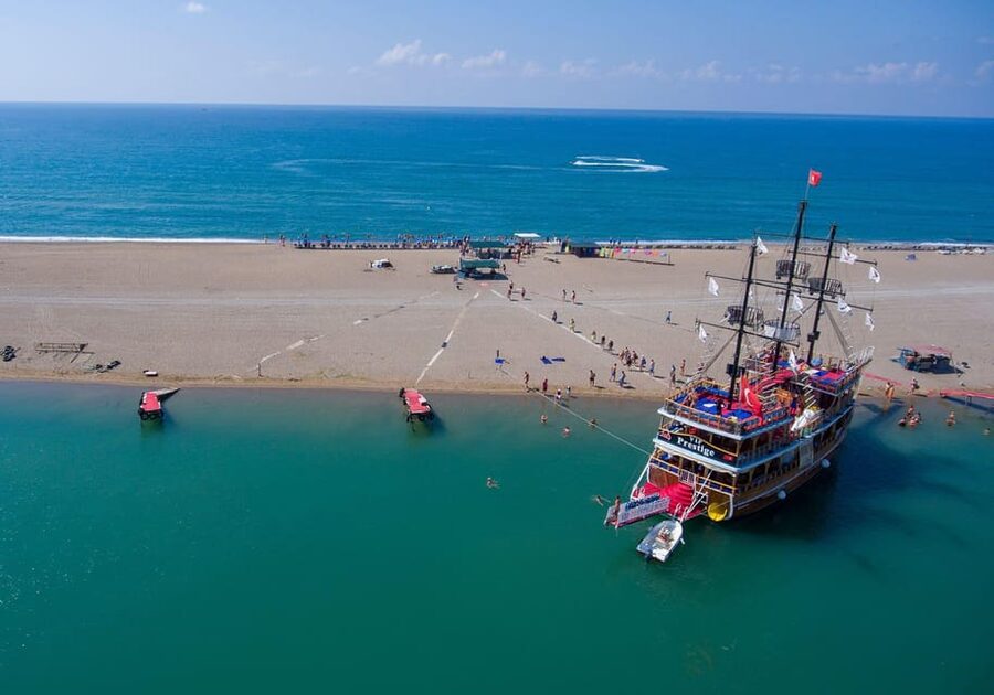Side: Dolphin Island Boat Trip with Lunch & Unlimited Drinks - What the $24 price really includes