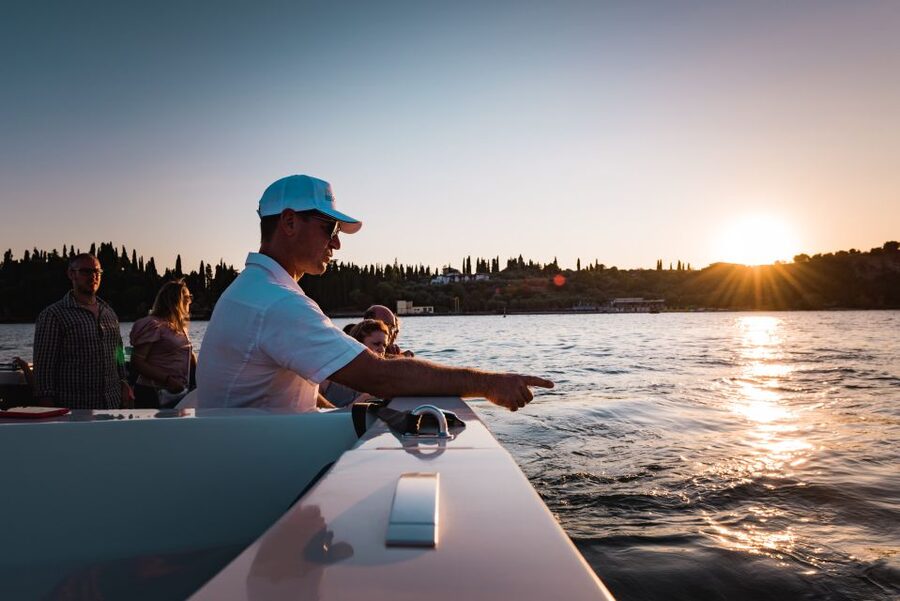 Sirmione: 25 Minute Boat Cruise around the Peninsula - Price, value, and the small-boat feel