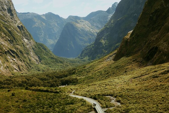 Small Group, Award Winning Milford Sound Day Experience & Cruise - Eglinton Valley and the Mirror Lakes walk