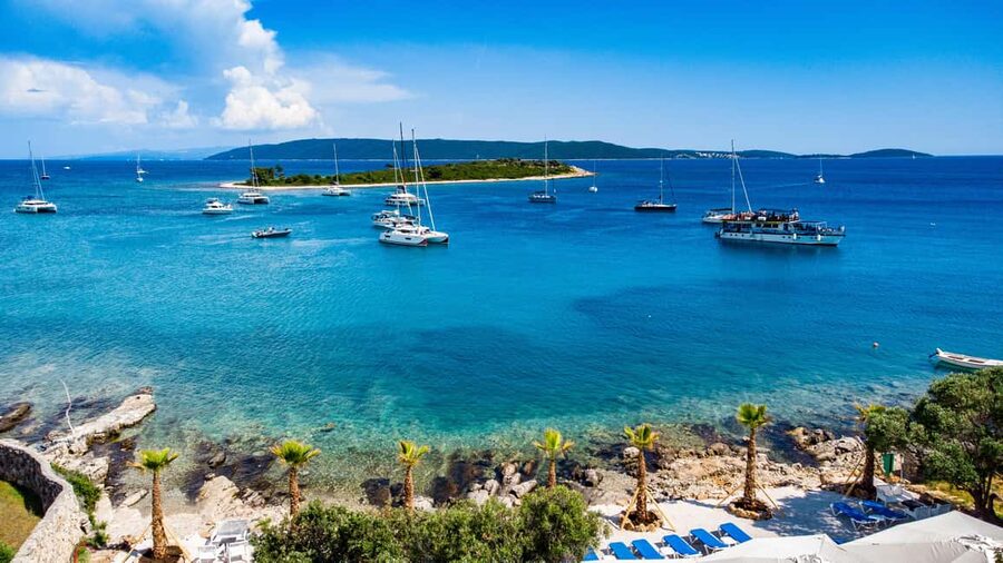 Split: Blue Lagoon 3 Islands All-Inclusive Cruise with Lunch - Čiovo: shipwreck snorkeling and the first swim