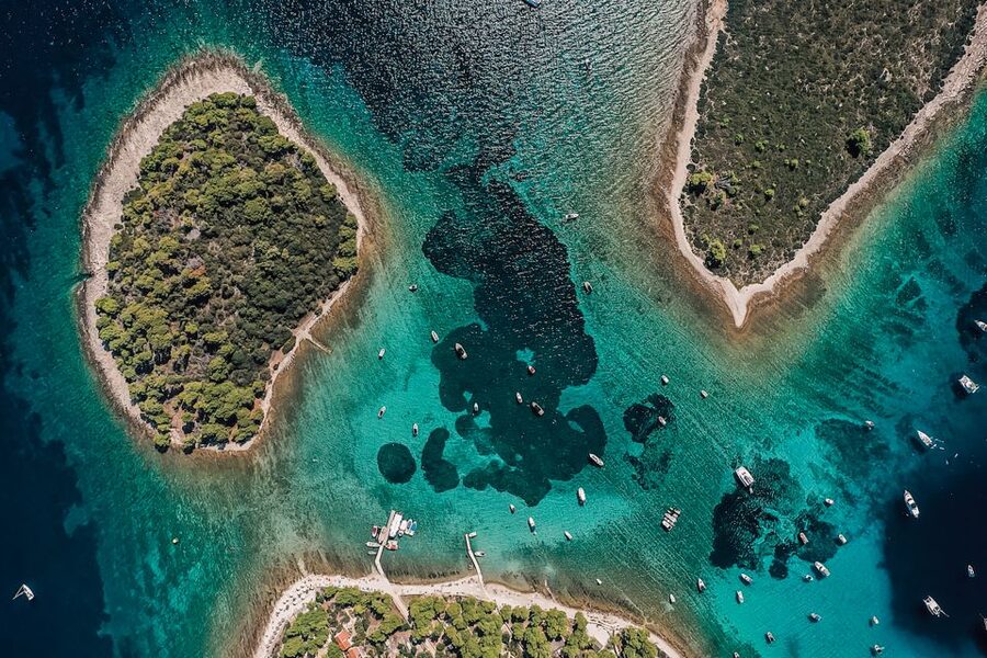 Split: Blue Lagoon and 3 Islands Speedboat Tour - Swimming and snorkeling in Blue Lagoon