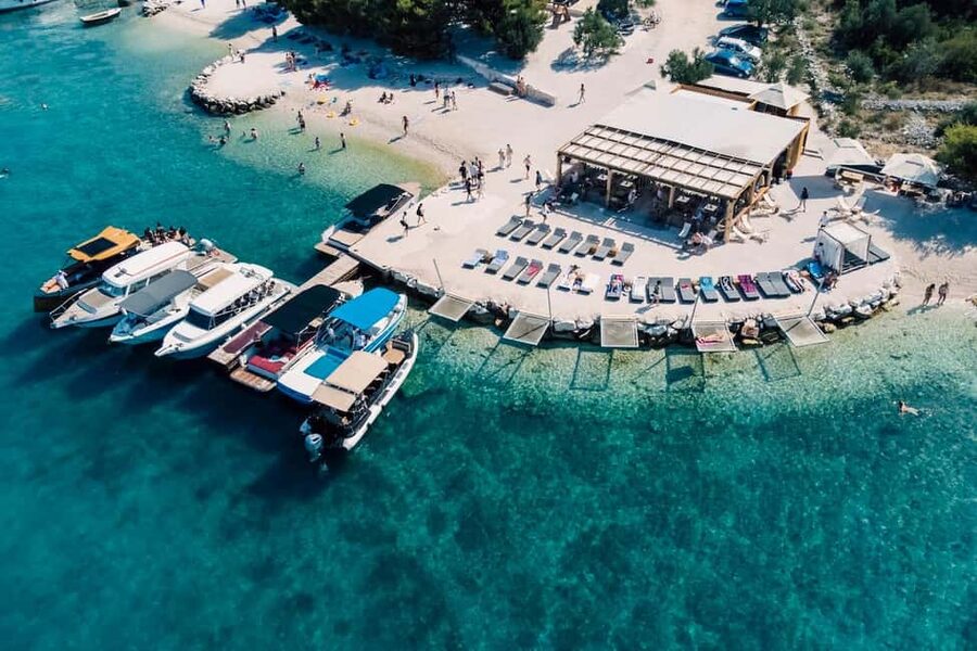 Split: Blue Lagoon and 3 Islands Speedboat Tour - One hour in UNESCO-protected Trogir