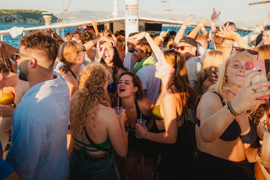 Split: Blue Lagoon Boat Party, Djs, Swim, Shots & AfterParty - Drinks, food, and the real cost of the afternoon