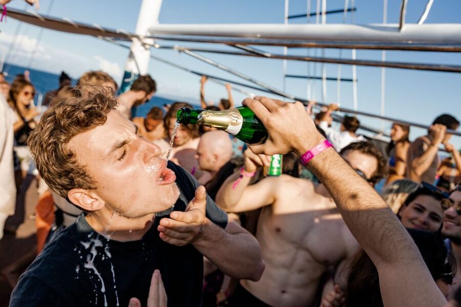 Split: Blue Lagoon Boat Party with DJs, Shots & After Party - What kind of Split day is this?